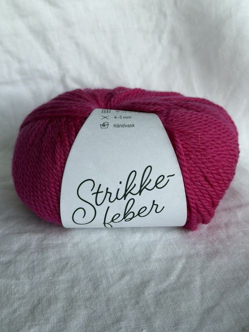 Hovedbilde Cashmerino Pluss - Electric Cerise -  CP668