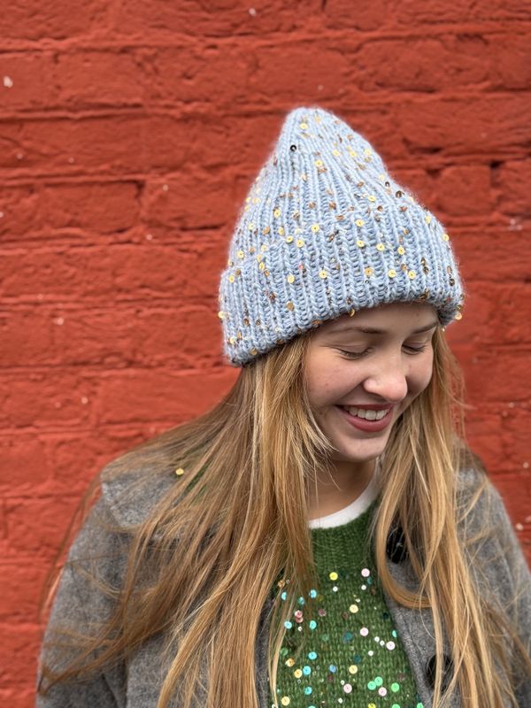 Amy Hat