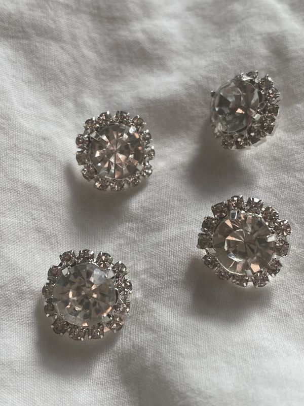 Små bling knapper
