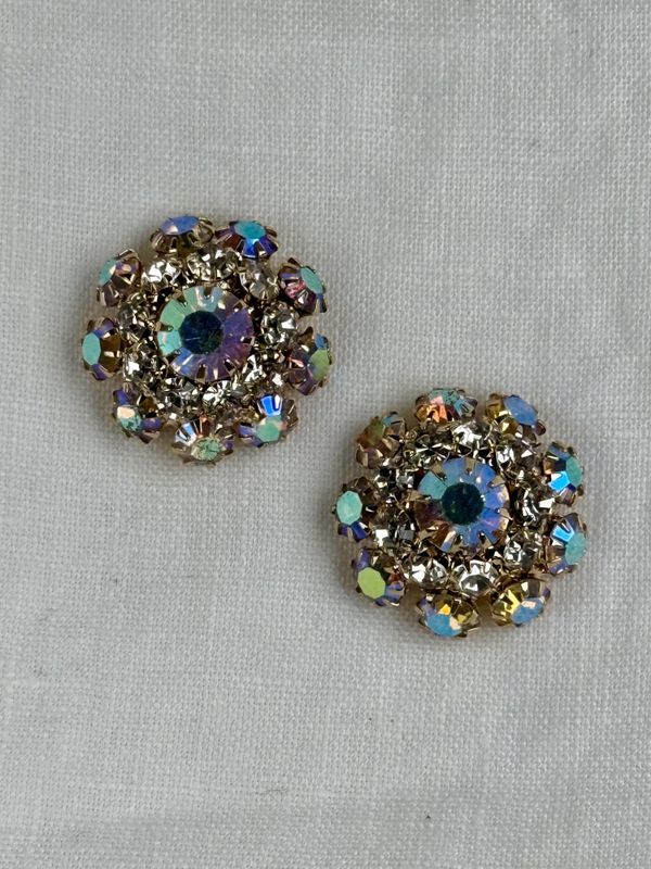 Gull med farger bling knapper 