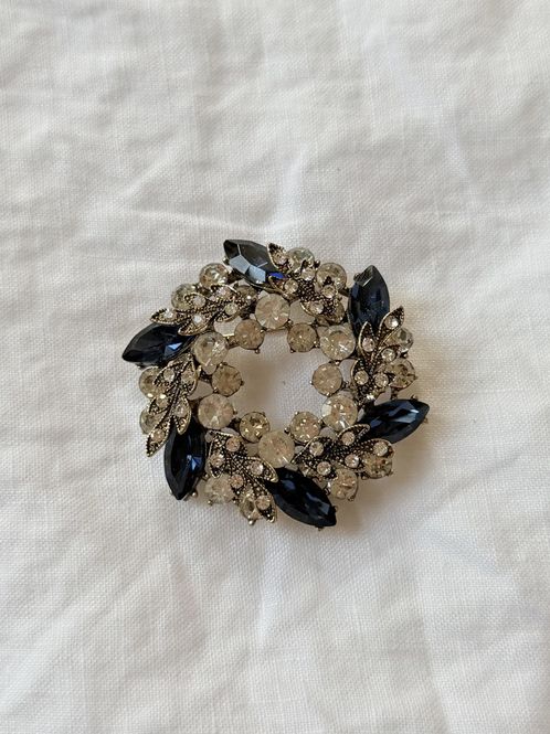 Hovedbilde Brosje - blå krans