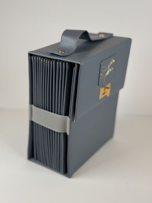 Hovedbilde Rundpinnemappe enkel - Støvet Blå