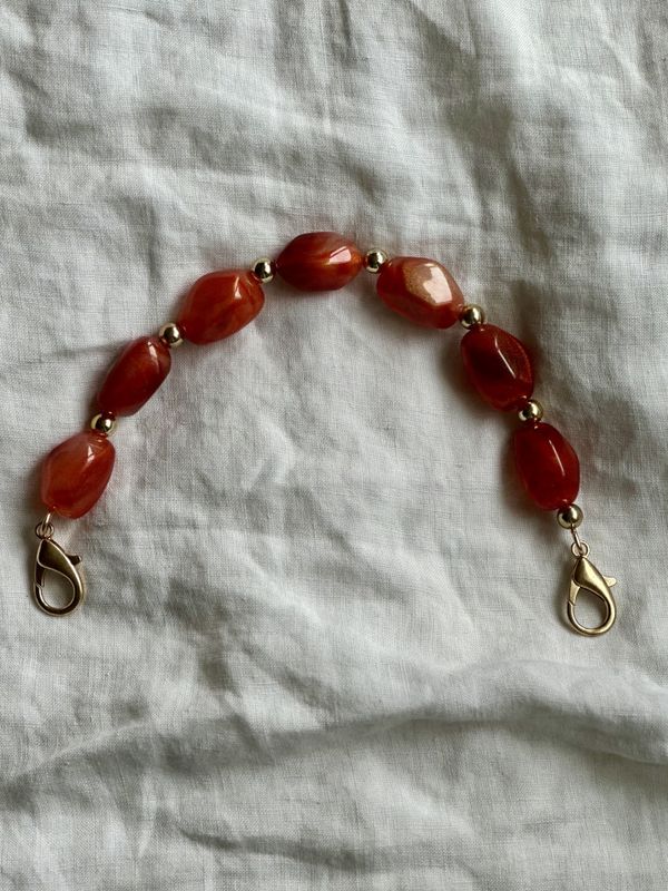 Perler på en snor - korall